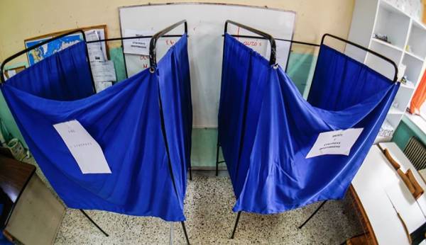 Εκλογές 2023: Άνοιξαν δίχως… εφορευτική επιτροπή σε εκλογικό τμήμα της Πάτρας