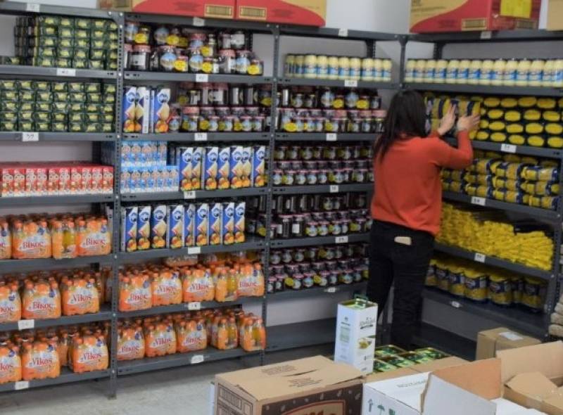 Δήμος Καλαμάτας: Διανομή τροφίμων από το κοινωνικό παντοπωλείο