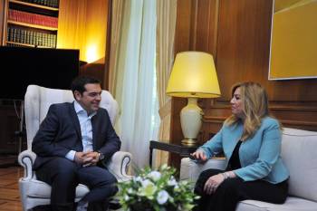 Τσίπρας: "Οι προοδευτικές δυνάμεις οφείλουν να σηματοδοτήσουν τη διαφορετικότητά τους"