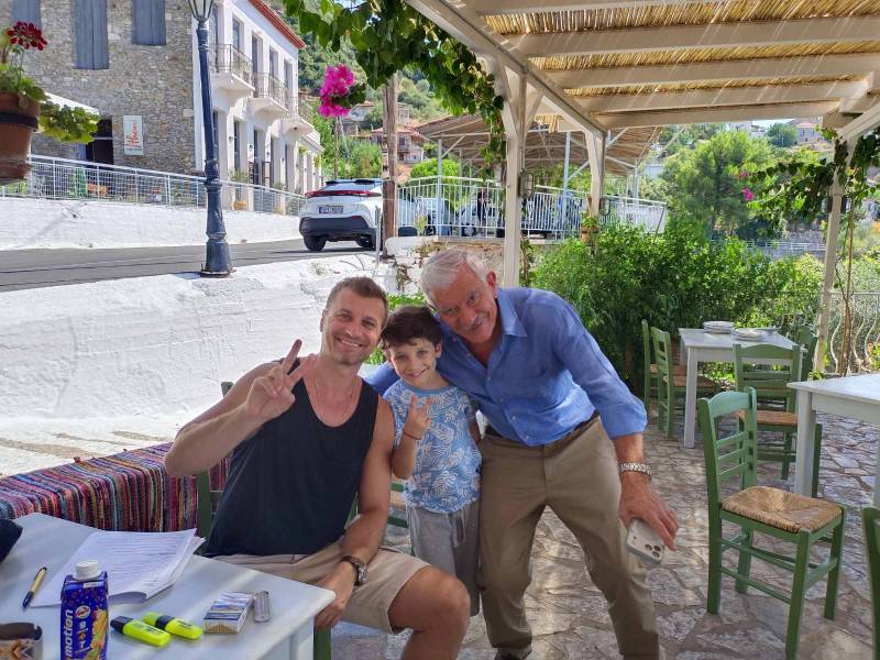 Το «Σόι σου» στη Μεσσηνία – Γυρίσματα της δημοφιλούς σειράς του Alpha σε Αρχαία Μεσσήνη και Βουλκανιώτισσα (βίντεο)