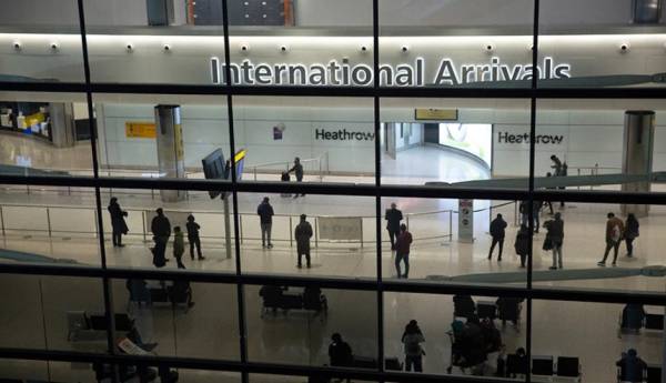 Βρετανία: Το αεροδρόμιο Χίθροου καταγράφει τους υψηλότερους αριθμούς επιβατών από την έναρξη της πανδημίας