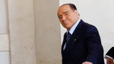 Σε νοσοκομείο του Μιλάνου ο Μπερλουσκόνι