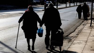 Η ανάγκη για ανθρώπινη επαφή σε κάθε ηλικία