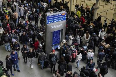 Χάος στα δρομολόγια στο Eurostar: Καθυστερήσεις και ακυρώσεις λόγω προβλήματος στο τούνελ της Μάγχης (βίντεο)
