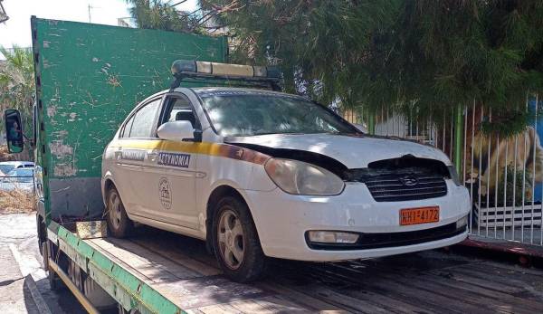 Καλαμάτα: Φωτιά σε όχημα της Δημοτικής Αστυνομίας