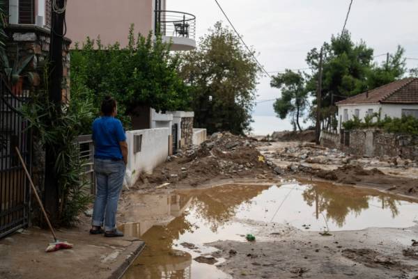 Κακοκαιρία Elias: Εικόνες βιβλικής καταστροφής σε Βόλο, Λάρισα και Εύβοια (Βίντεο)