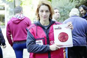 Η Γιούλικα Σκαφιδά στηρίζει τους άστεγους της Αθήνας