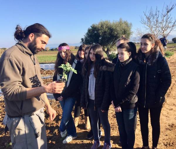 Μαθητές της Τριφυλίας φύτεψαν καρπούζια 