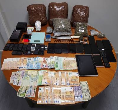 Εξαρθρώθηκε μεγάλη σπείρα διακίνησης ναρκωτικών με δράση σε Αττική και Δωδεκάνησα