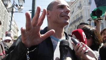 Βαρουφάκης: Ιδιαίτερα περίπλοκη αλλά εποικοδομητική, η συζήτηση με τον Εμανουέλ Μακρόν