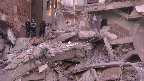 Τουρκία: Στους 29 οι νεκροί από τον σεισμό στο Ελαζίγ