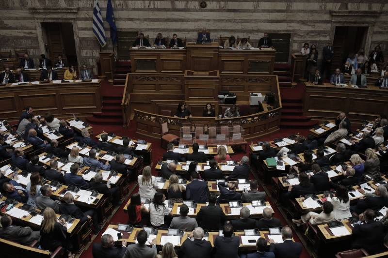 Στη Βουλή για επεξεργασία το νομοσχέδιο για την επιστολική ψήφο