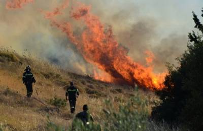 Σε εξέλιξη μεγάλη πυρκαγιά στον Ταΰγετο (βίντεο)