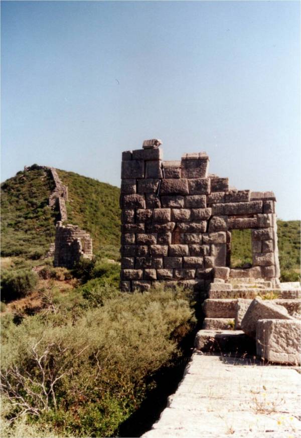 Κάστρα και οχυρά της Μεσσηνίας: Οι οχυρώσεις της Αρχαίας Μεσσήνης (Ιθώμη) - β’ μέρος