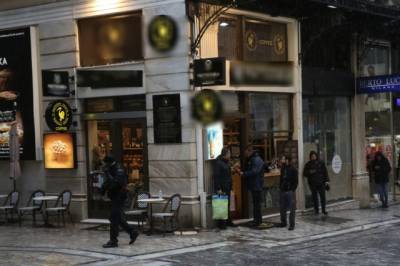 Επίθεση με μαχαίρι στην Ερμού: Ο δράστης θεωρούσε πως το θύμα ήταν πράκτορας! (βίντεο)