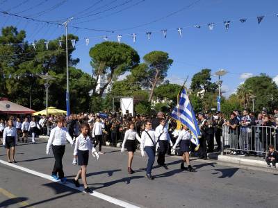Πλήθος κόσμου στην παρέλαση της 28ης Οκτωβρίου στη Μεσσήνη