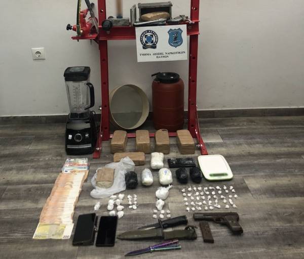 Πάτρα: Συνελήφθη 38χρονος με πάνω από 5 κιλά ηρωίνης και περίπου ένα κιλό κοκαΐνης