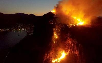 Σε ύφεση οι φωτιές σε Μονεμβασιά και Γρύλλο Κρεστένων