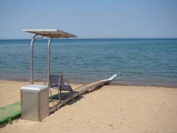 Υποδομές προσβασιμότητας ΑμεΑ σε 4 παραλίες της Πυλίας