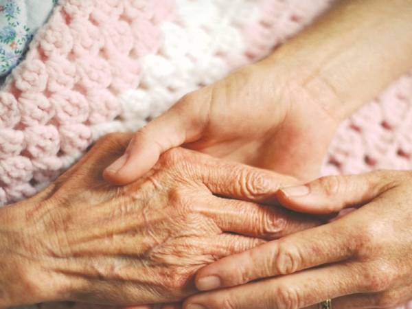 Περιφέρεια Πελοποννήσου: Πρόγραμμα 3,2 εκ. ευρώ για αυτόνομη διαβίωση ηλικιωμένων