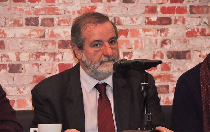 Ο Πέτρος Παπασαραντόπουλος μιλάει στην «Ε»: «Μόνο με μία ριζική τομή η χώρα αυτή θα έχει μέλλον»