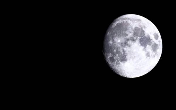 Πώς επηρεάζει η σελήνη τον ύπνο και τη γονιμότητα (Βίντεο)