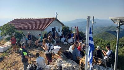 Γιόρτασε το εκκλησάκι της Αγίας Κυριακής στην Αγυιά Μουζακίου