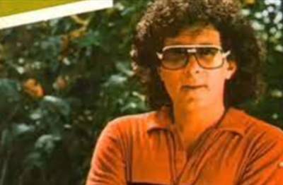 Πέθανε ο τραγουδιστής Περικλής Περάκης