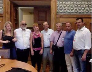 Οι τρίτεκνοι της Μεγαλόπολης με βουλευτές του ΣΥΡΙΖΑ