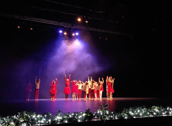Εντυπωσίασε η παράσταση της Δημοτικής Σχολής Χορού Καλαμάτας