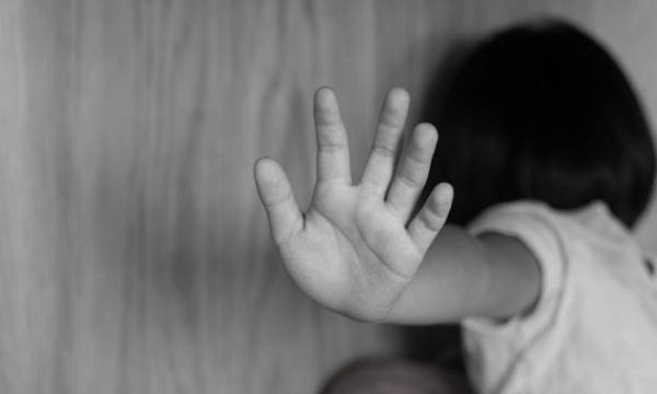 Θεσσαλονίκη: Κάθειρξη 7 ετών για ασέλγεια σε βάρος της ανήλικης κόρης του