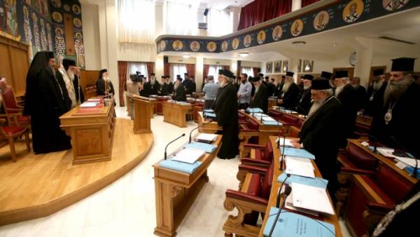 Ιερά Σύνοδος: Η Εκκλησία της Ελλάδος συνεχίζει να τηρεί υπεύθυνη θέση