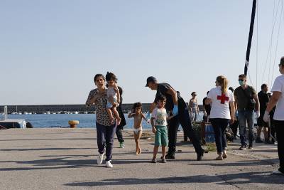 Νέα καραβιά μεταναστών στην Καλαμάτα