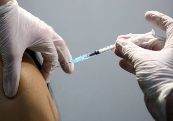 Κορονοϊός - Εμβολιασμός εφήβων: Ξεκινά για παιδιά από 15 έως 17 ετών