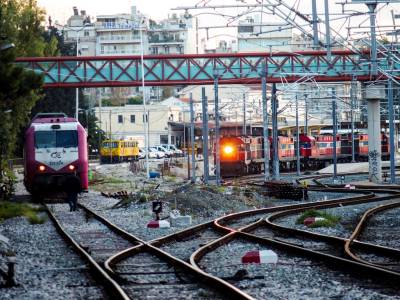 Θεσσαλονίκη: Εκτροχιασμός αμαξοστοιχίας - Καλά στην υγεία τους οι επιβάτες