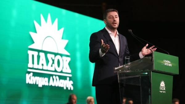 Ανδρουλάκης: Η προσπάθεια μας δεν κοιτάζει το ταβάνι των δημοσκοπήσεων