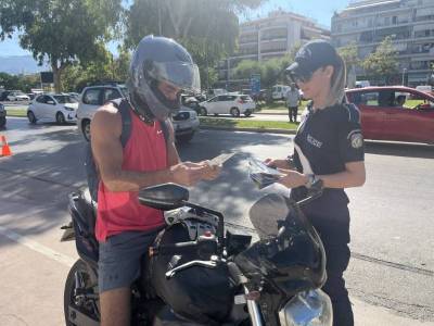 563 έλεγχοι από την Τροχαία: 23 οδηγοί δίχως κράνος σε μια εβδομάδα στη Μεσσηνία