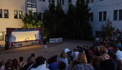 Παράσταση Καραγκιόζη στην Καλαμάτα