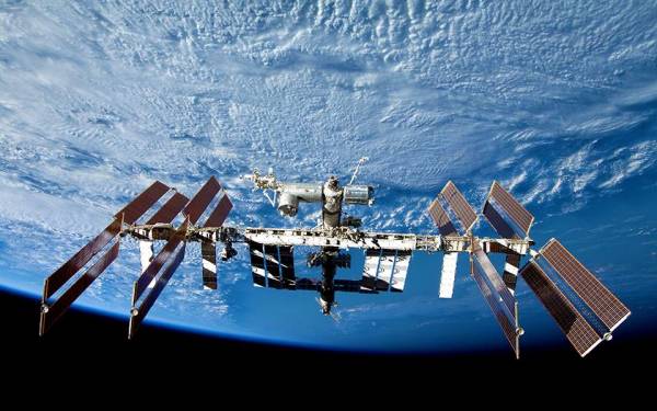 Αστροναύτες της NASA «περπάτησαν» έξω από τον Διεθνή Διαστημικό Σταθμό