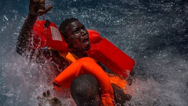 Τυνησία: 55 οι νεκροί από το ναυάγιο πλοίου που μετέφερε μετανάστες
