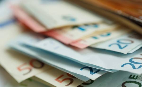 ΕΦΚΑ: Επιστροφή εισφορών ύψους 7,6 εκατ. ευρώ σε χιλιάδες ελεύθερους επαγγελματίες