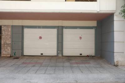 Πειραιάς: Νεαρό ζευγάρι βρέθηκε νεκρό σε αυτοκίνητο μέσα σε γκαράζ (βίντεο)