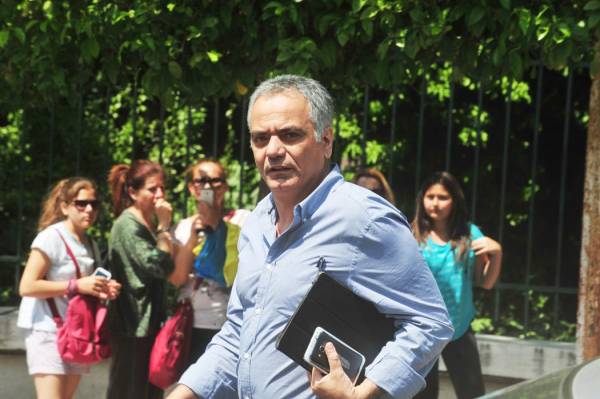 Σκουρλέτης: &quot;Δεν θα υπάρξει καμία μείωση σε κύριες και επικουρικές συντάξεις και δεν θα εφαρμοστεί η ρήτρα μηδενικού ελλείμματος&quot;