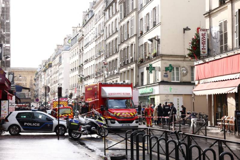 Πυροβολισμοί στο Παρίσι: Καταδικασμένος για δύο απόπειρες ανθρωποκτονίας ο 69χρονος δράστης (βίντεο)