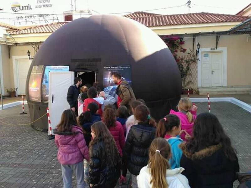 Προβολές στα Φιλιατρά από το φορητό πλανητάριο