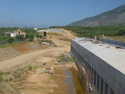 Προβλήματα του περιφερειακού σε Ασπρόχωμα και Λέικα 