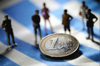 Guardian: Η... ευρω-αστυνομία "σπρώχνει" την Ελλάδα στο Grexit