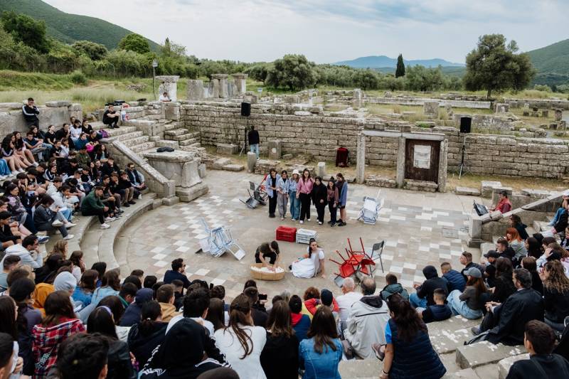 11ο Διεθνές Νεανικό Φεστιβάλ Αρχαίου Δράματος: Την τραγωδία «Ιων» παρουσίασε χθες το 11ο ΓΕΛ Περιστερίου