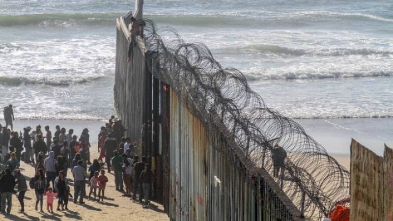 Μεγάλη αύξηση των συλλήψεων παράτυπων μεταναστών στα σύνορα ΗΠΑ-Μεξικού