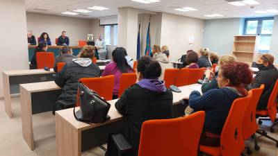 Τριήμερη εκπαίδευση των σχολικών καθαριστριών στην Καλαμάτα